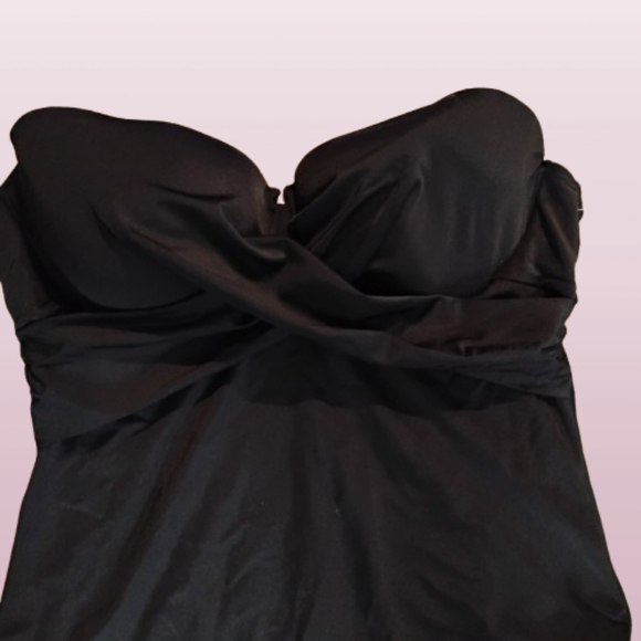 NEW One-Piece Swimsuit Size 1X Black  Criss-Cross Bust, No OriginalTags - Picture 5 of 5